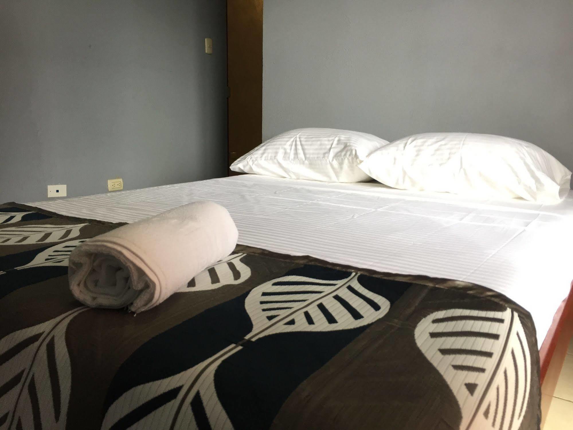 La Fortuna Downtown Hotel Boutique (Adults Only) Esterno foto